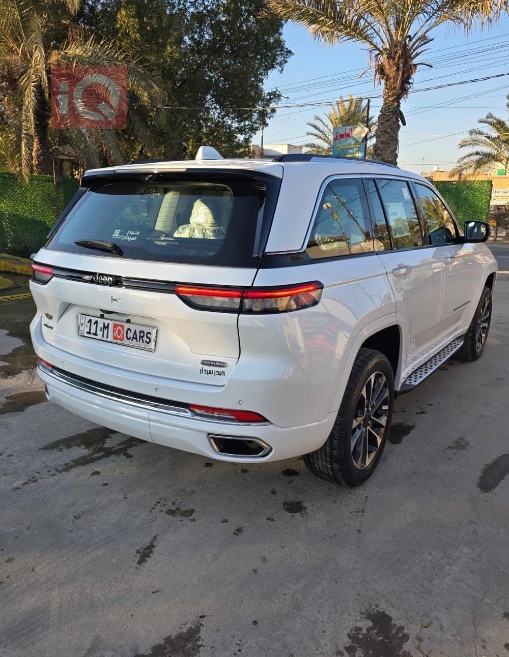 جیپ گراند شیرۆکی